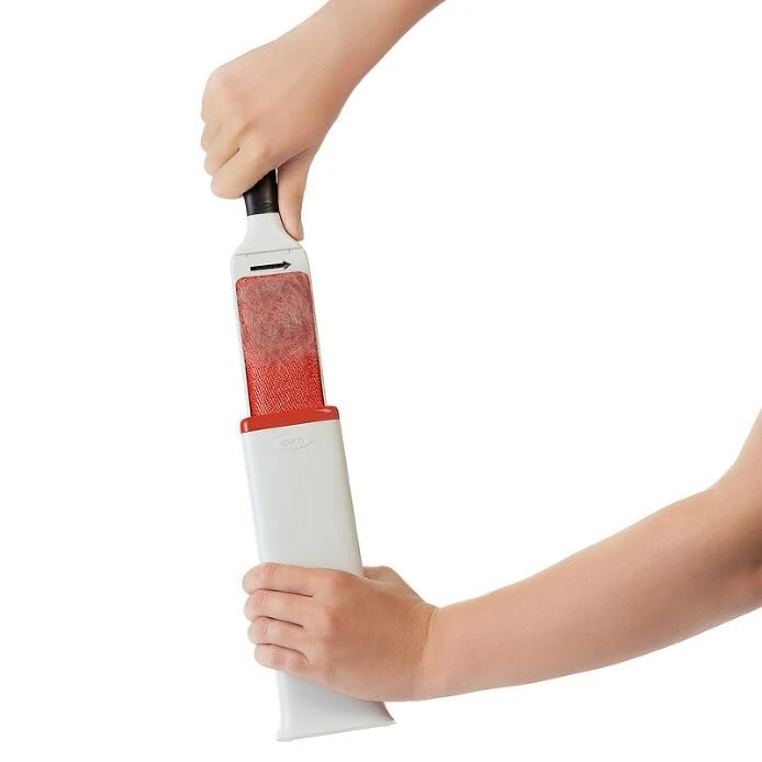 Remove Pet Hair From Furniture With FurLifter Brush | OXO 3 Remove Pet Hair From Furniture With FurLifter Brush | OXO - Image 3