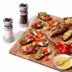 Contoured Mess-Free Salt Grinder