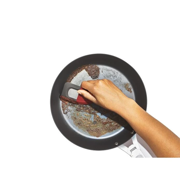 OXO Outdoor 3-in-1 Squeegee And Scraper 4 OXO Outdoor 3-in-1 Squeegee And Scraper - Image 4