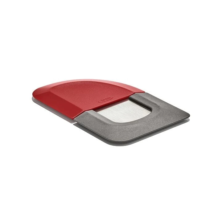 OXO Outdoor 3-in-1 Squeegee And Scraper 6 OXO Outdoor 3-in-1 Squeegee And Scraper - Image 6